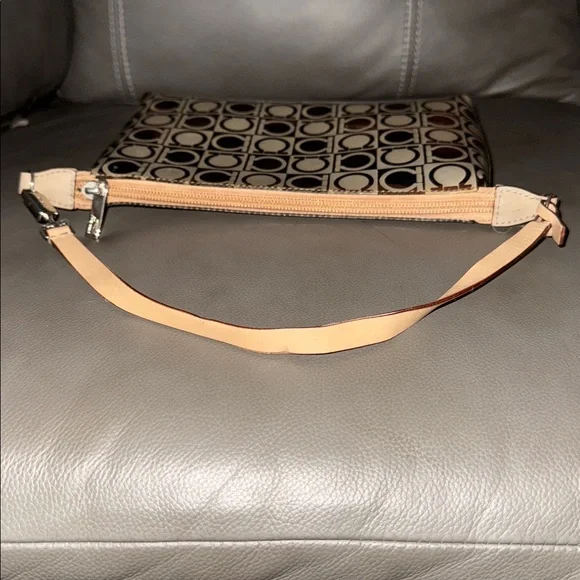 Salvatore Ferragamo Gancini transparent Pochette bag. AUTHENTIC 🤎⚡️flash sale! - Picture 5 of 11